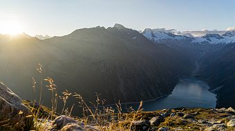 Sunrise at Schlegeis_Olperer Hütte